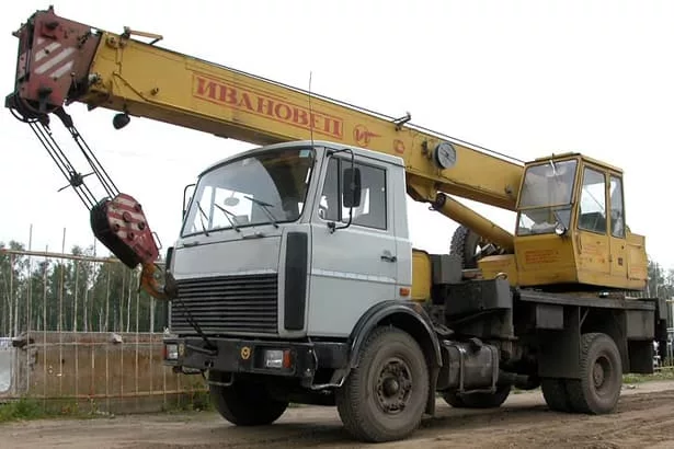 Автокран Ивановец 14 т вездеход