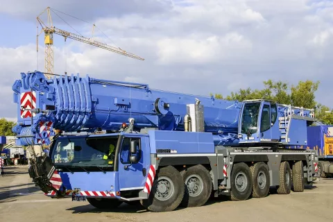Автокран Liebherr LTM 1300-6.2 300 т