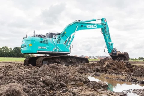 Гусеничный экскаватор Kobelco SK210LC-8