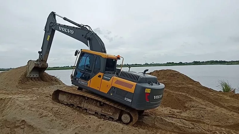 Гусеничный экскаватор Volvo EC200D