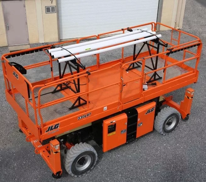 Ножничный подъёмник JLG 330LRT