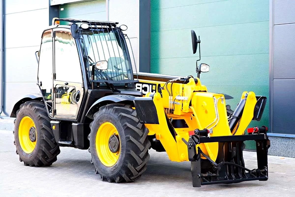 Телескопический погрузчик 10 м JCB 533-105