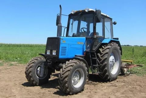 Трактор Беларус 892